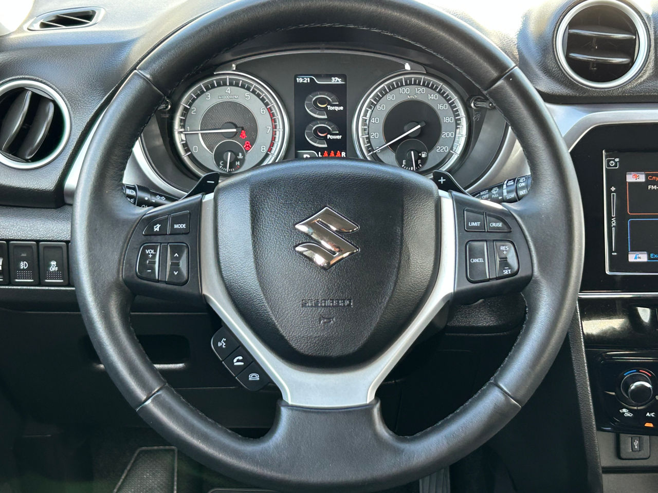 Suzuki Vitara foto 10