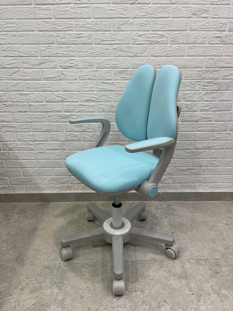 Scaun de birou ergonomic pentru copii Ergo-KID - este proiectat pentru a asigura confortul copilului foto 1