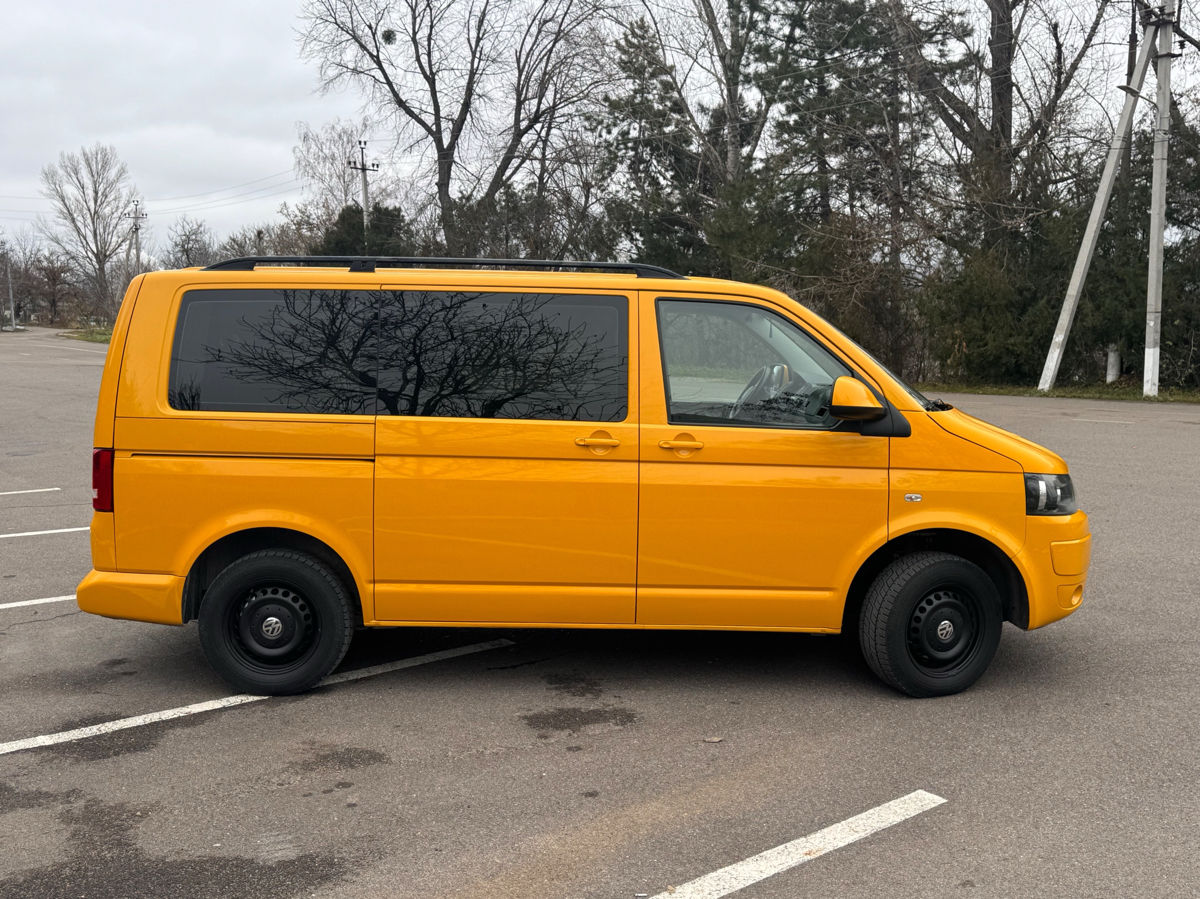 Volkswagen Caravelle foto 4