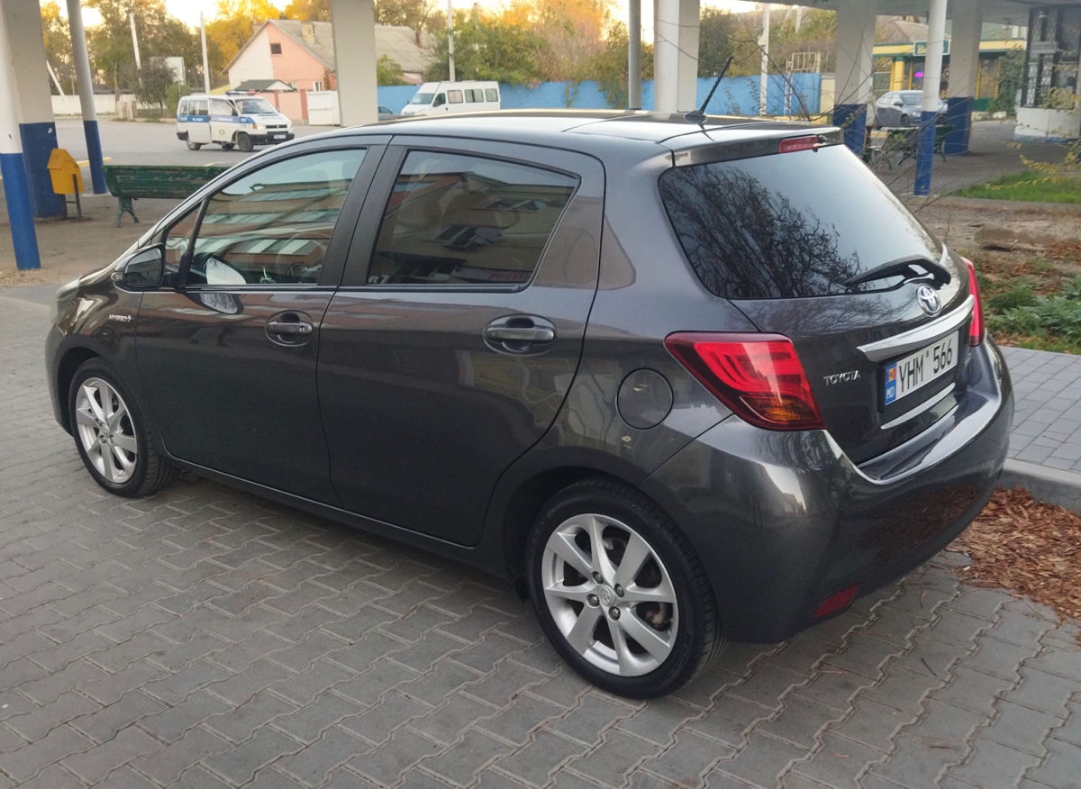 Toyota Yaris foto 1