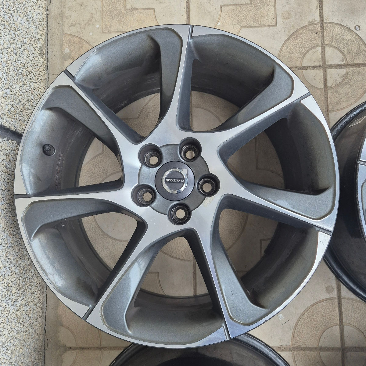 Jante originale Volvo xc60 R18 foto 1