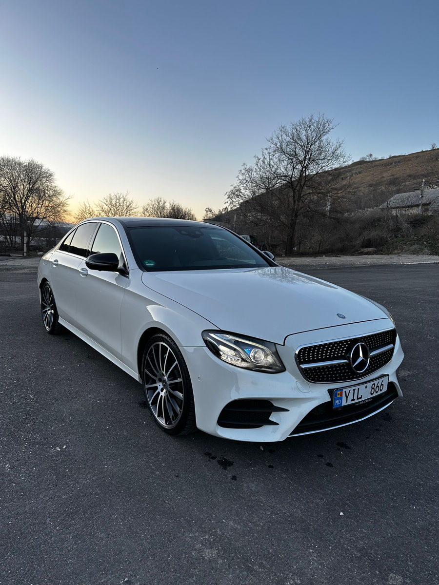 Mercedes E-Class foto 2