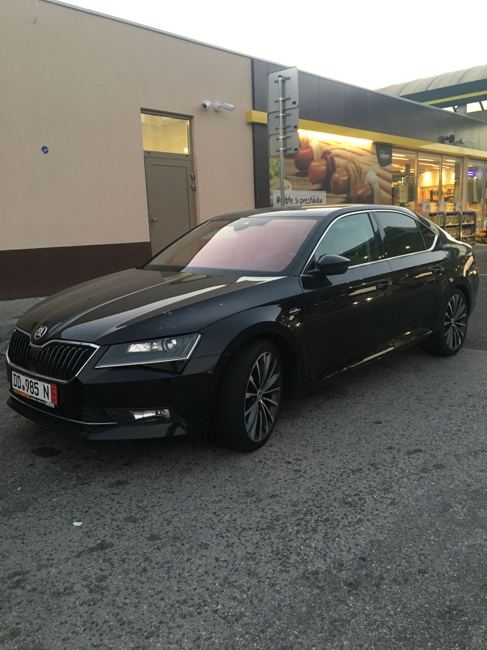 Skoda Superb foto 0