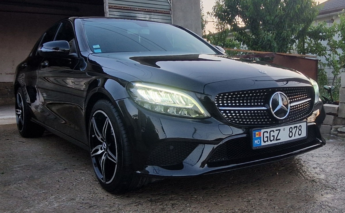 Mercedes C-Class foto 0