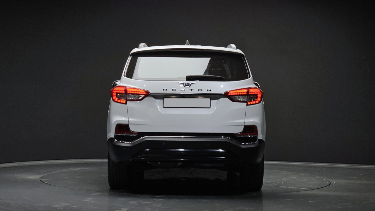Ssangyong Rexton фото 3