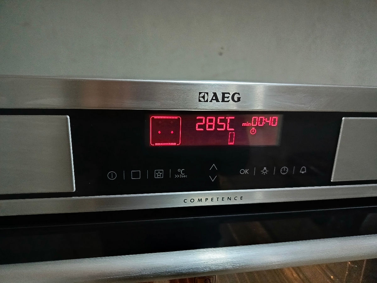 Cuptor AEG de ultimă generaţie, cu autocuraţare.Germany foto 4
