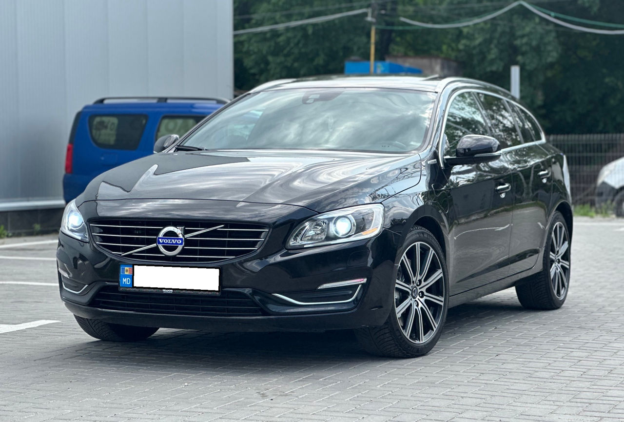 Volvo V60 фото 5