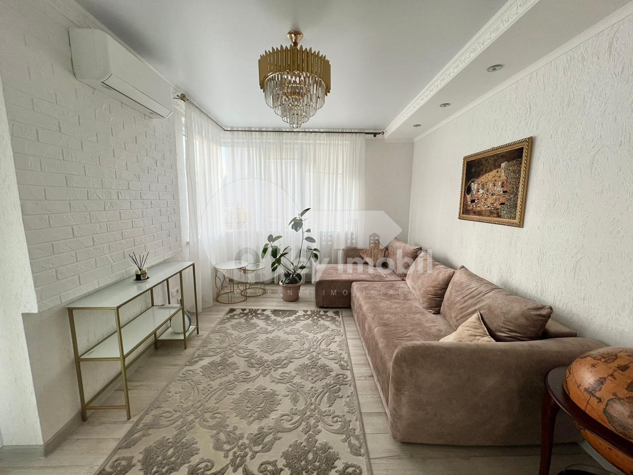 Apartament cu 2 camere, 70 m², Buiucani, Chișinău foto 0