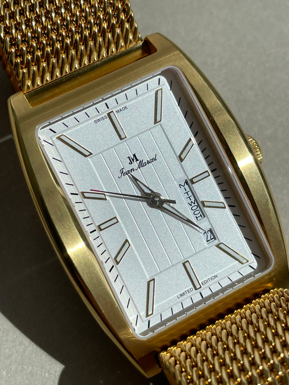 Original Swiss made Jean Marcel watch. фото 6