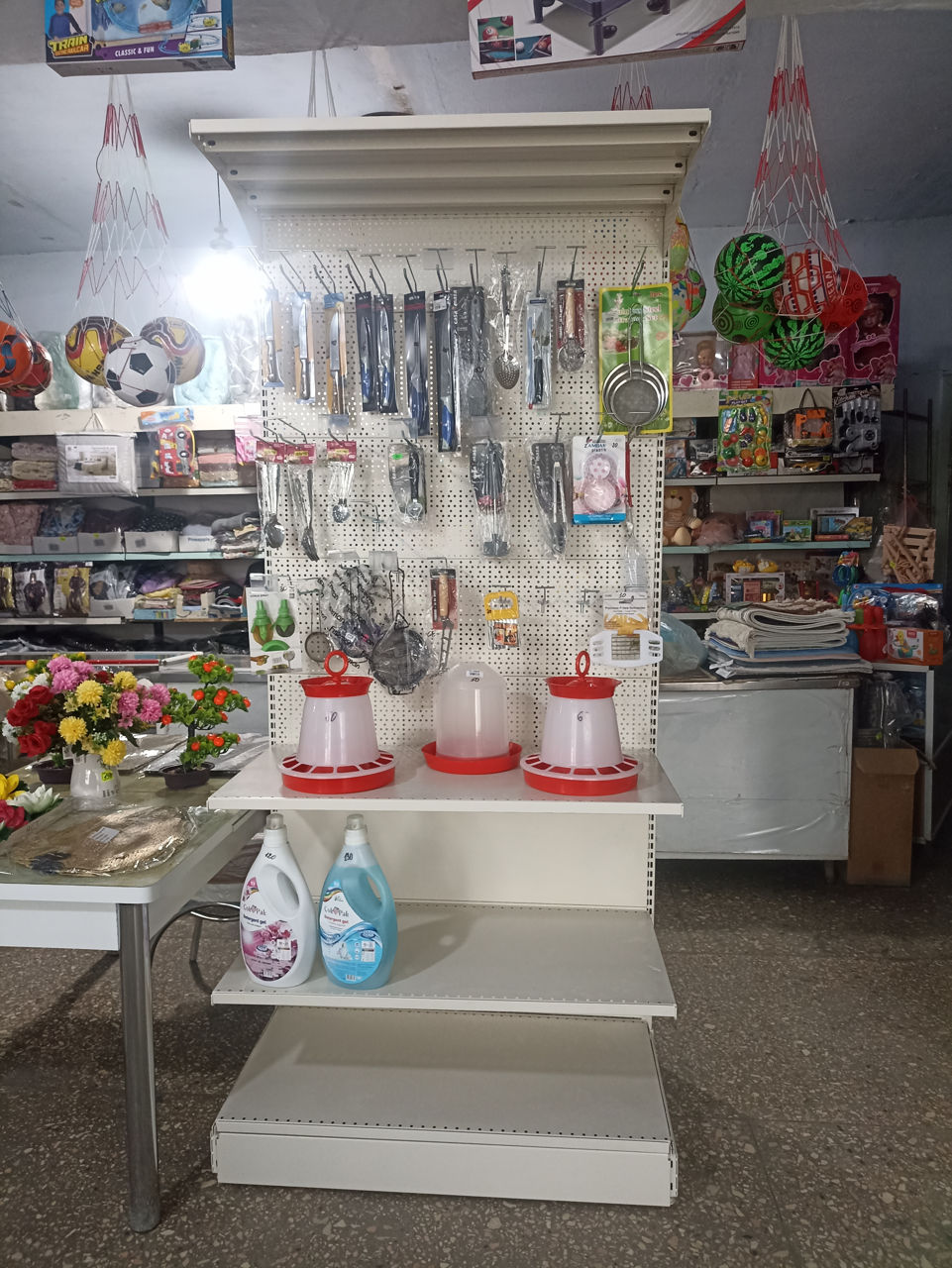 Cumpăr rafturi metalice pentru magazin  foto 6