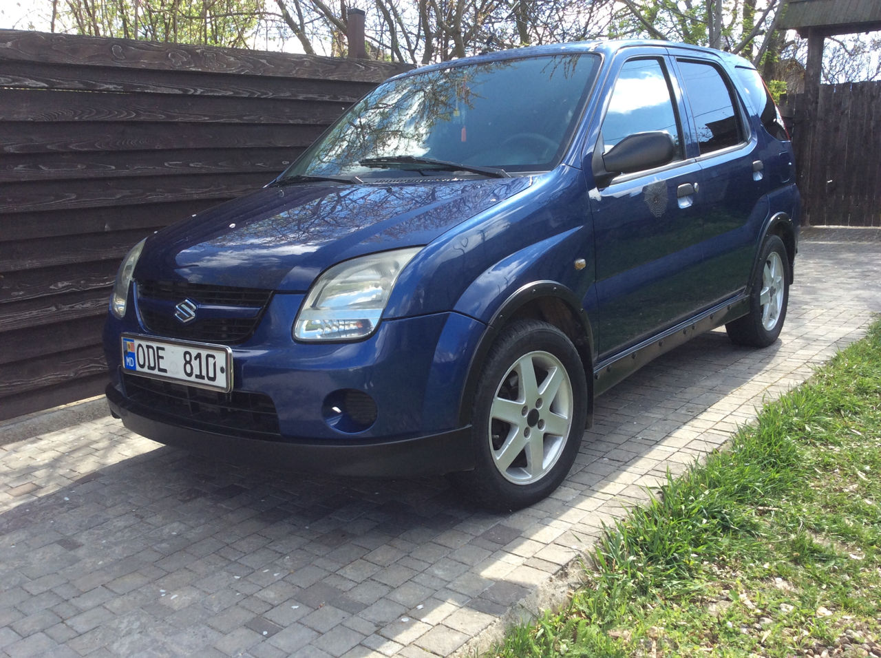 Suzuki Ignis foto 0