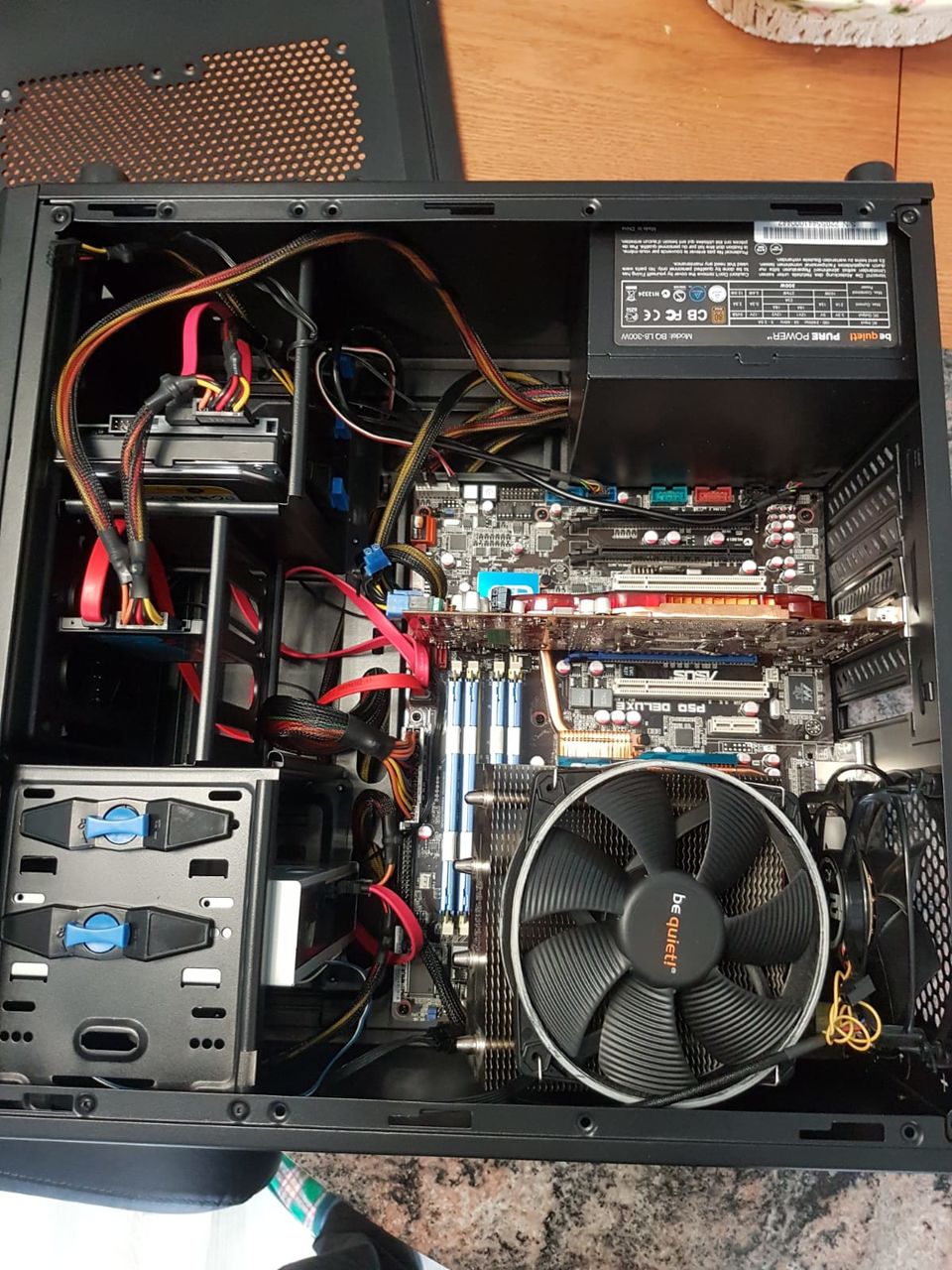 Intel Xeon X5460 ,RAM: 8GB Kingston,SSD 120GB,HDD 500 Gb,