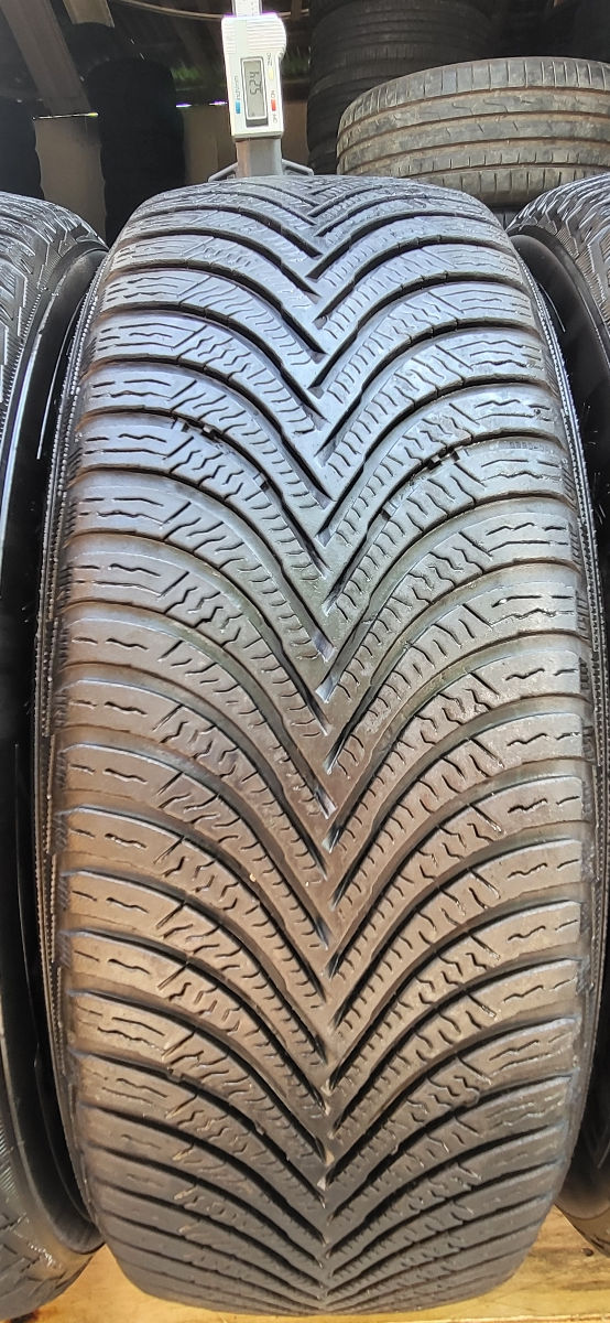 Шины 205/60 R16 Michelin  фото 3