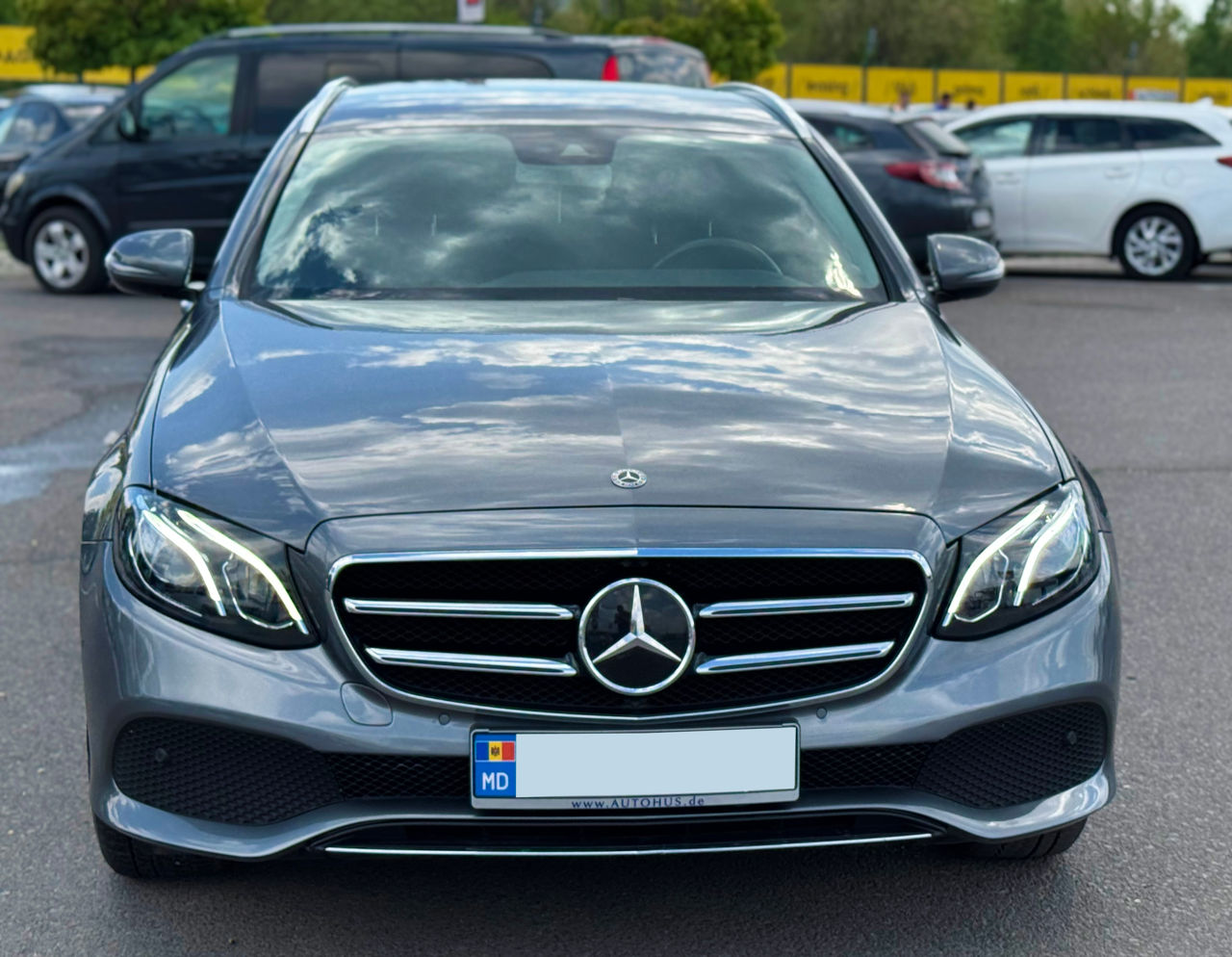 Mercedes E-Class фото 1