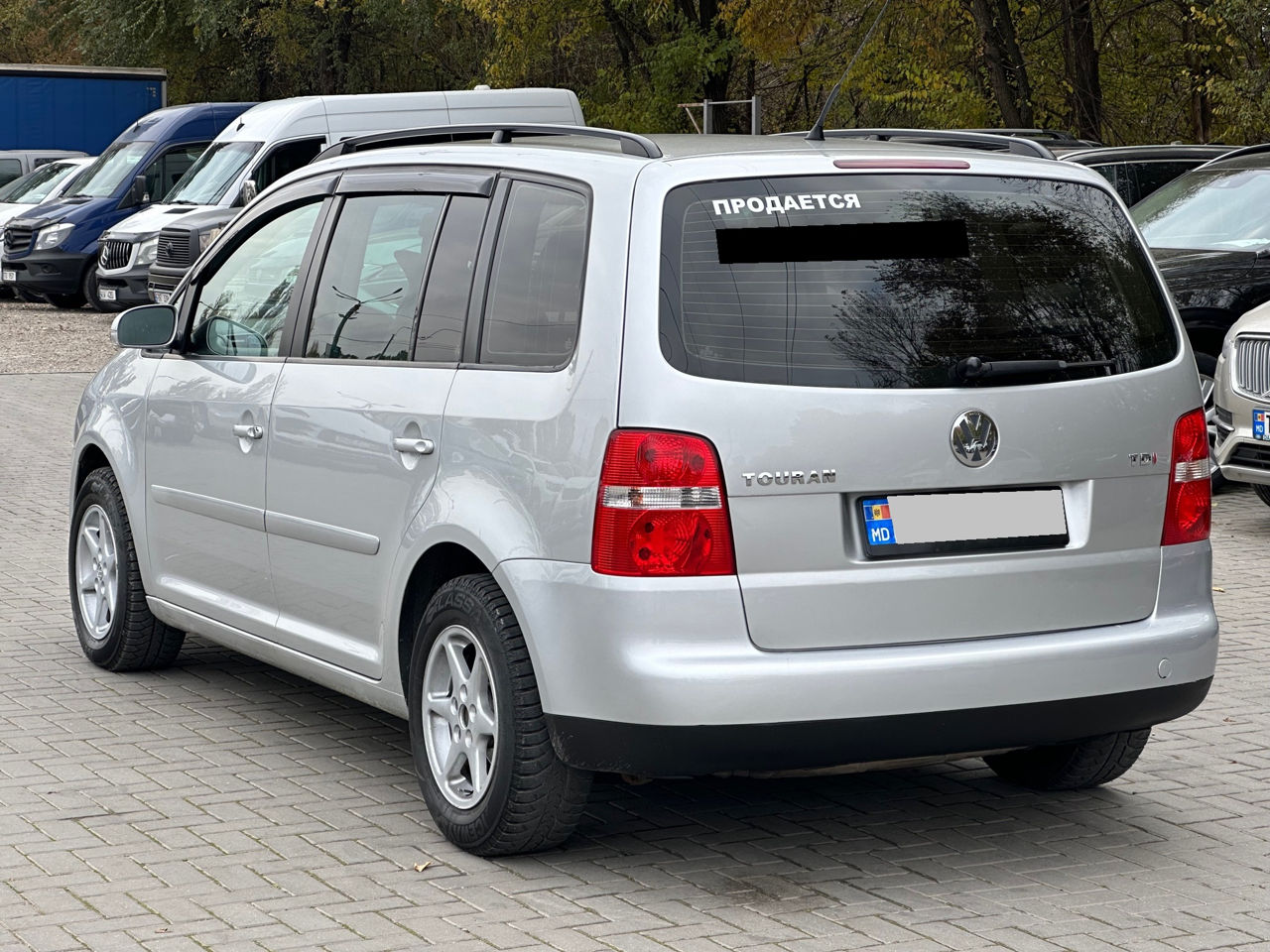 Volkswagen Touran foto 4