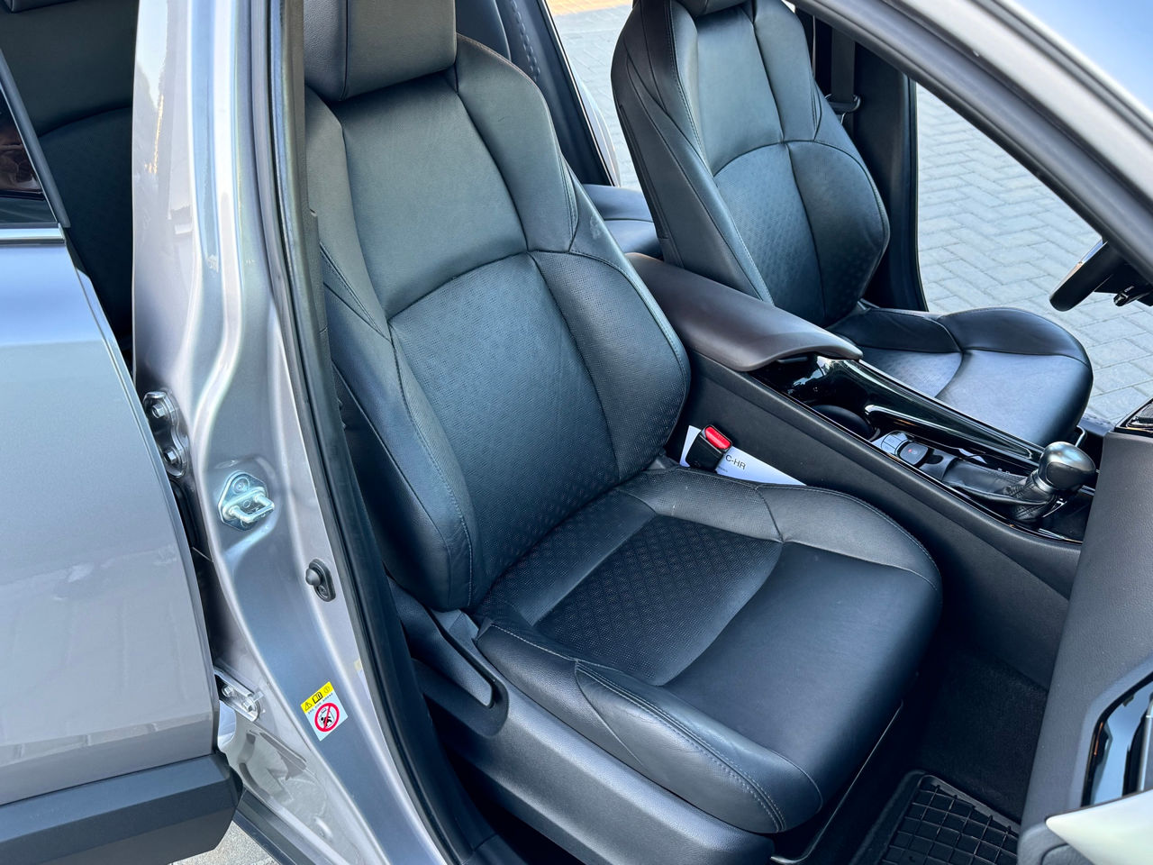 Toyota C-HR foto 16
