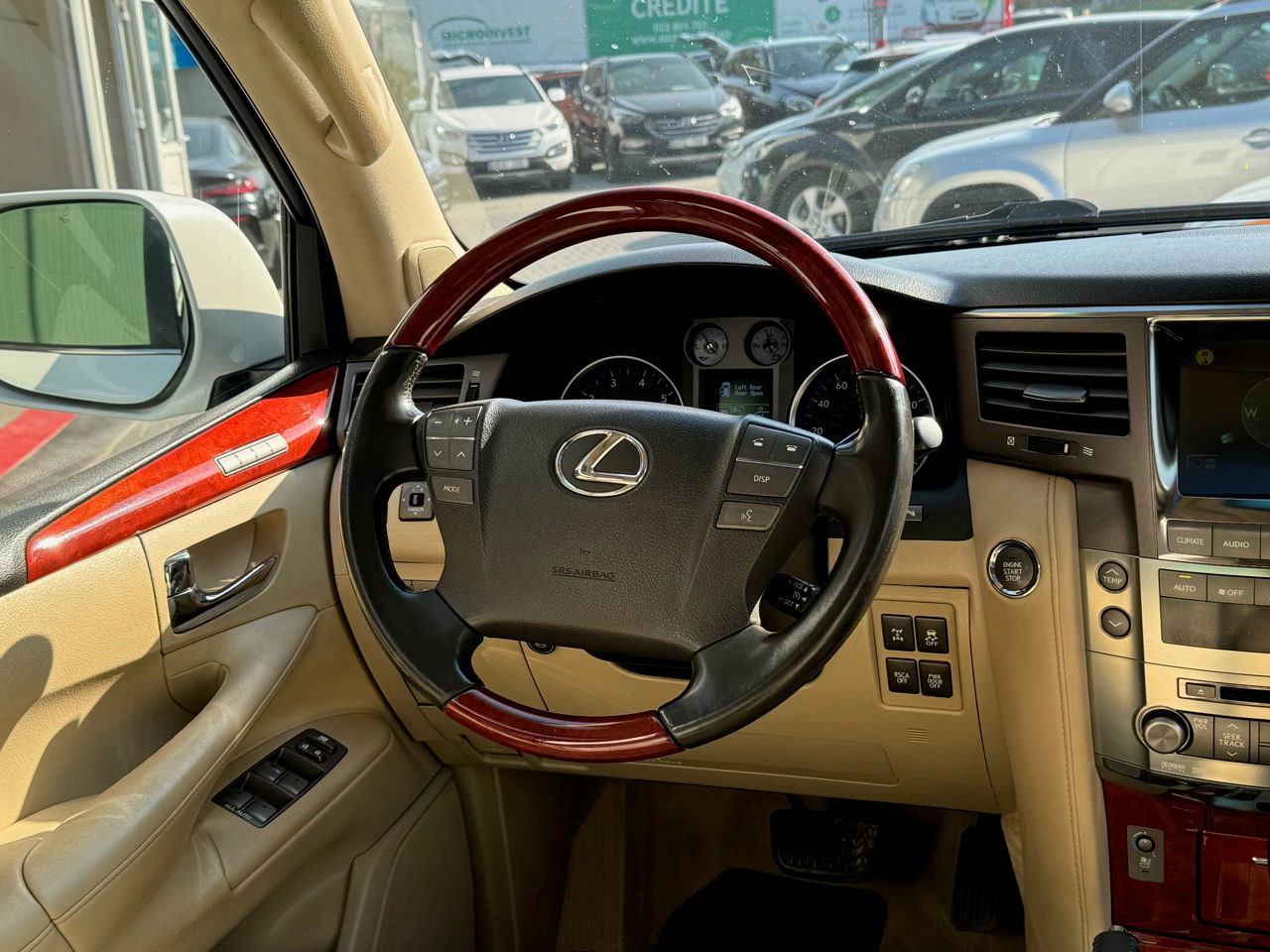 Lexus LX Series foto 8