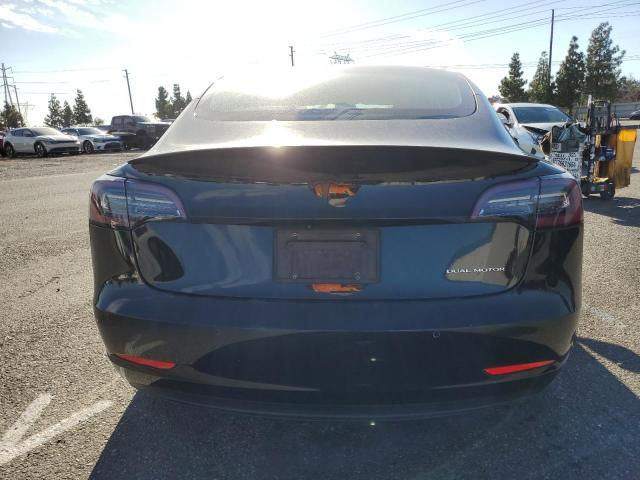 Tesla Model 3 foto 4