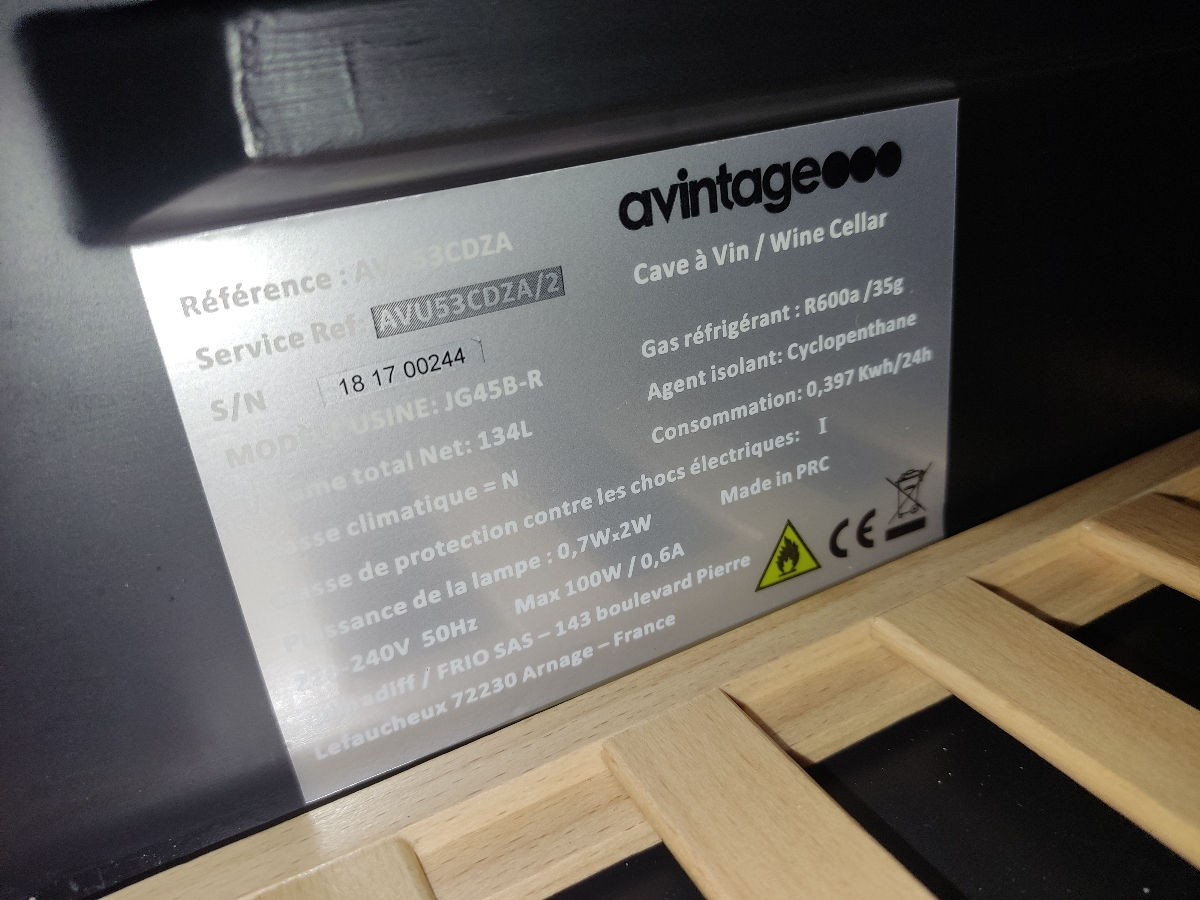 Frigider de vin Avintage AVU53CDZA, 53 de sticle, 2 zone, adus din Germania foto 6