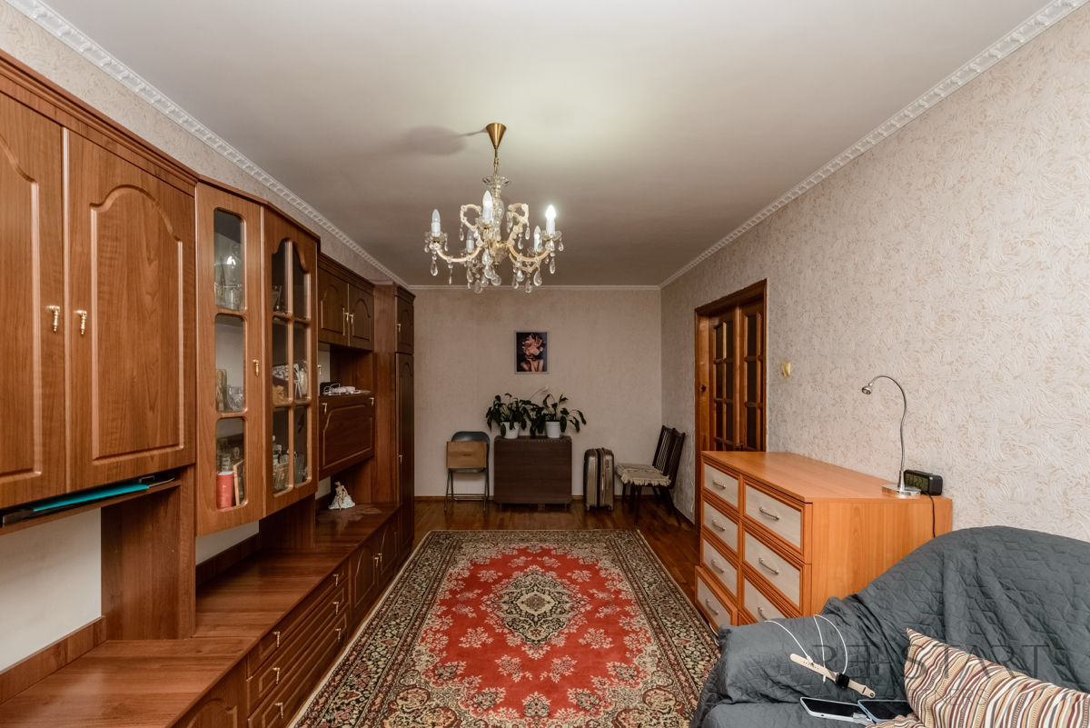 Apartament cu 3 camere, 86 m², 2 etaj