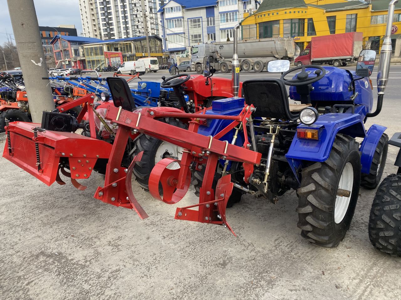 Minitractor Zubr 24cp cardan freza+plug foto 18