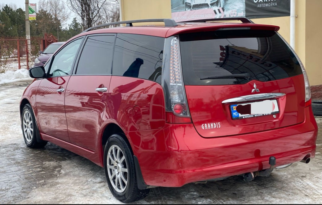 Mitsubishi Grandis foto 5