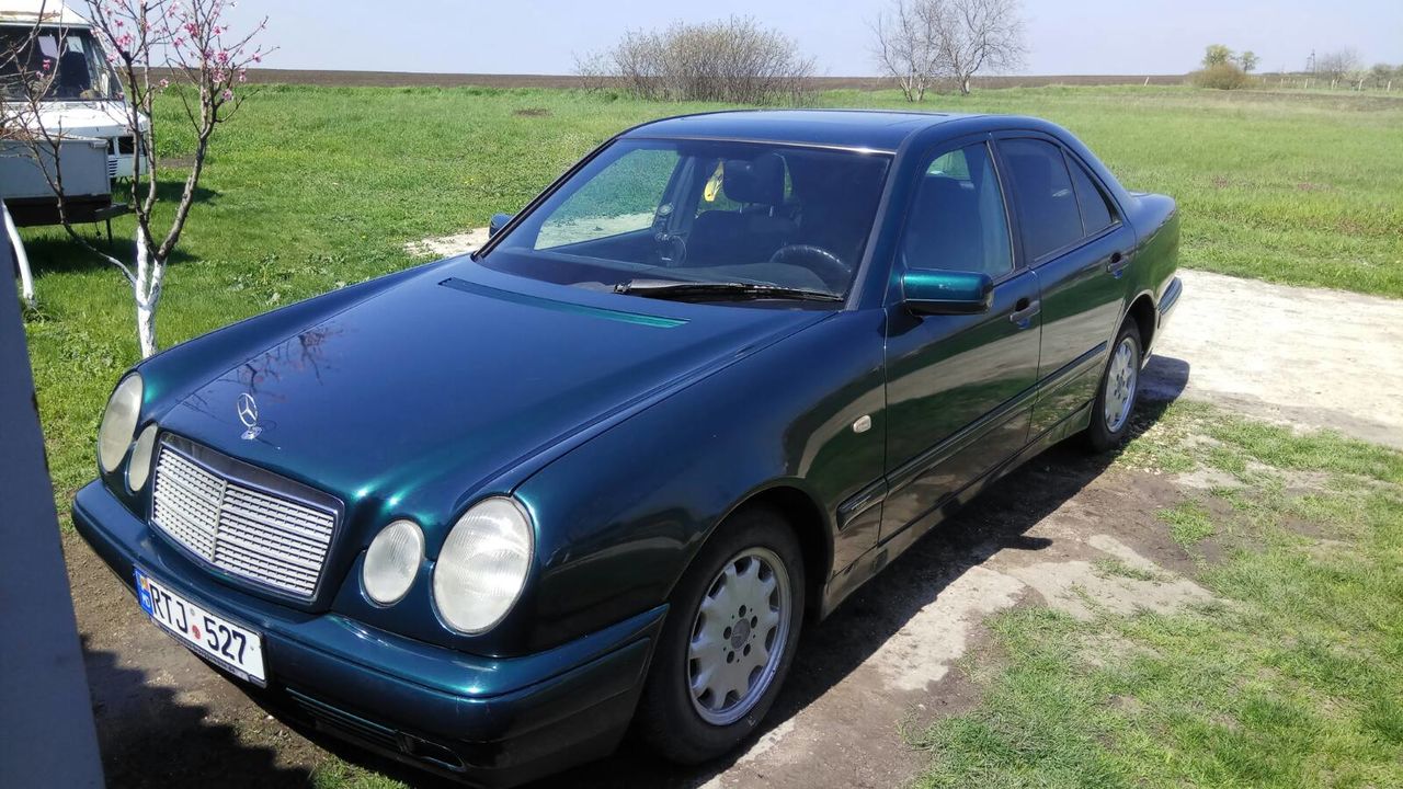 Mercedes e class