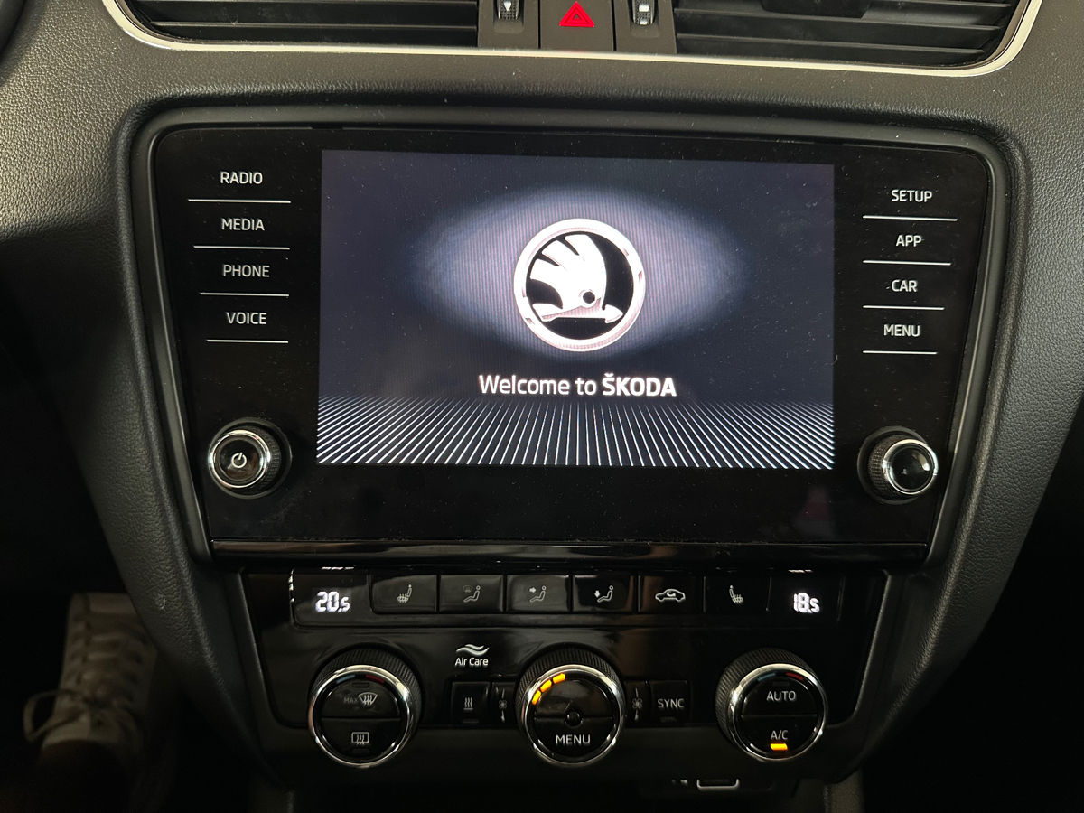 Skoda Octavia фото 10