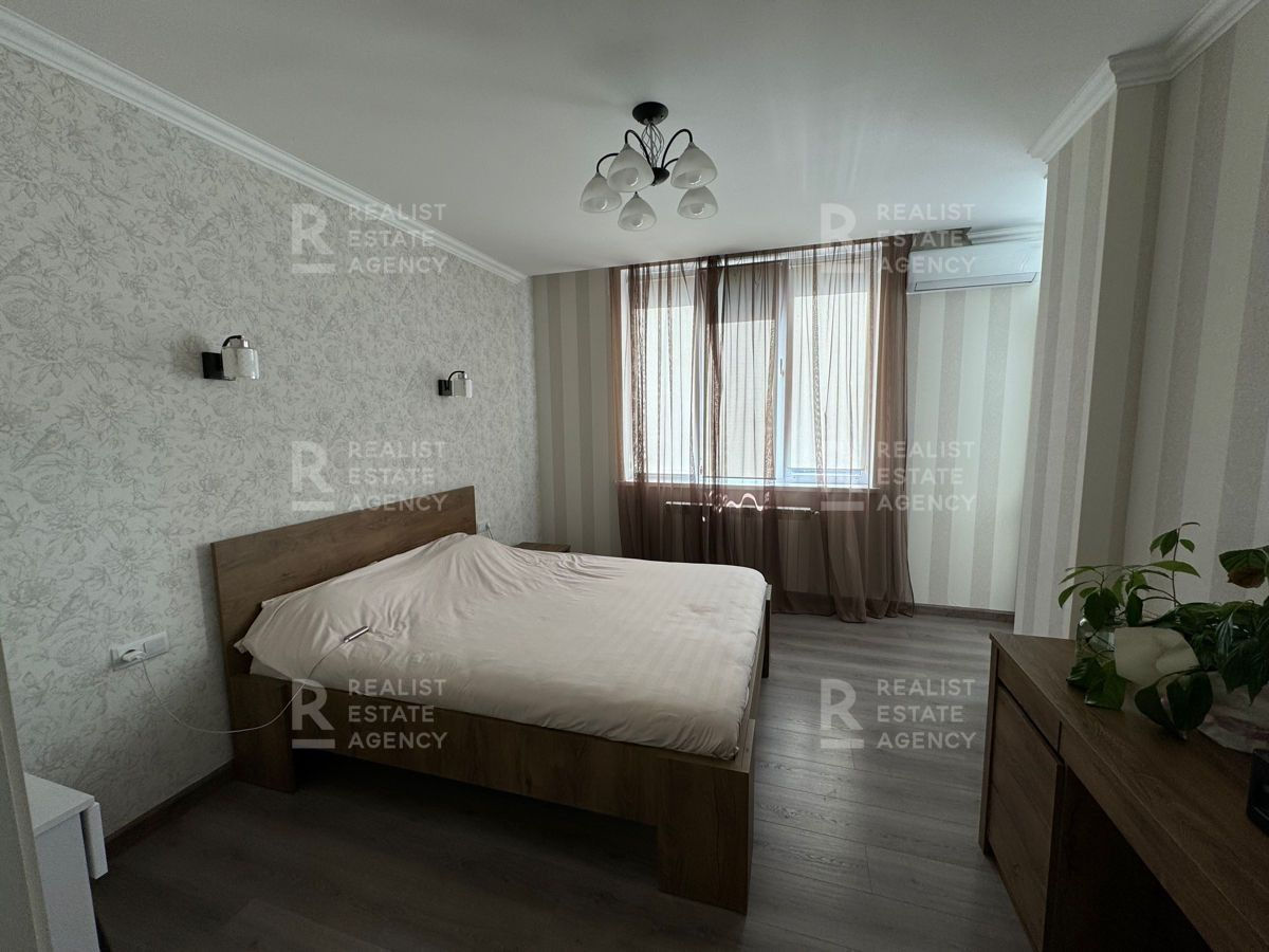 Apartament cu 2 camere, 81 m², Centru, Chișinău foto 3