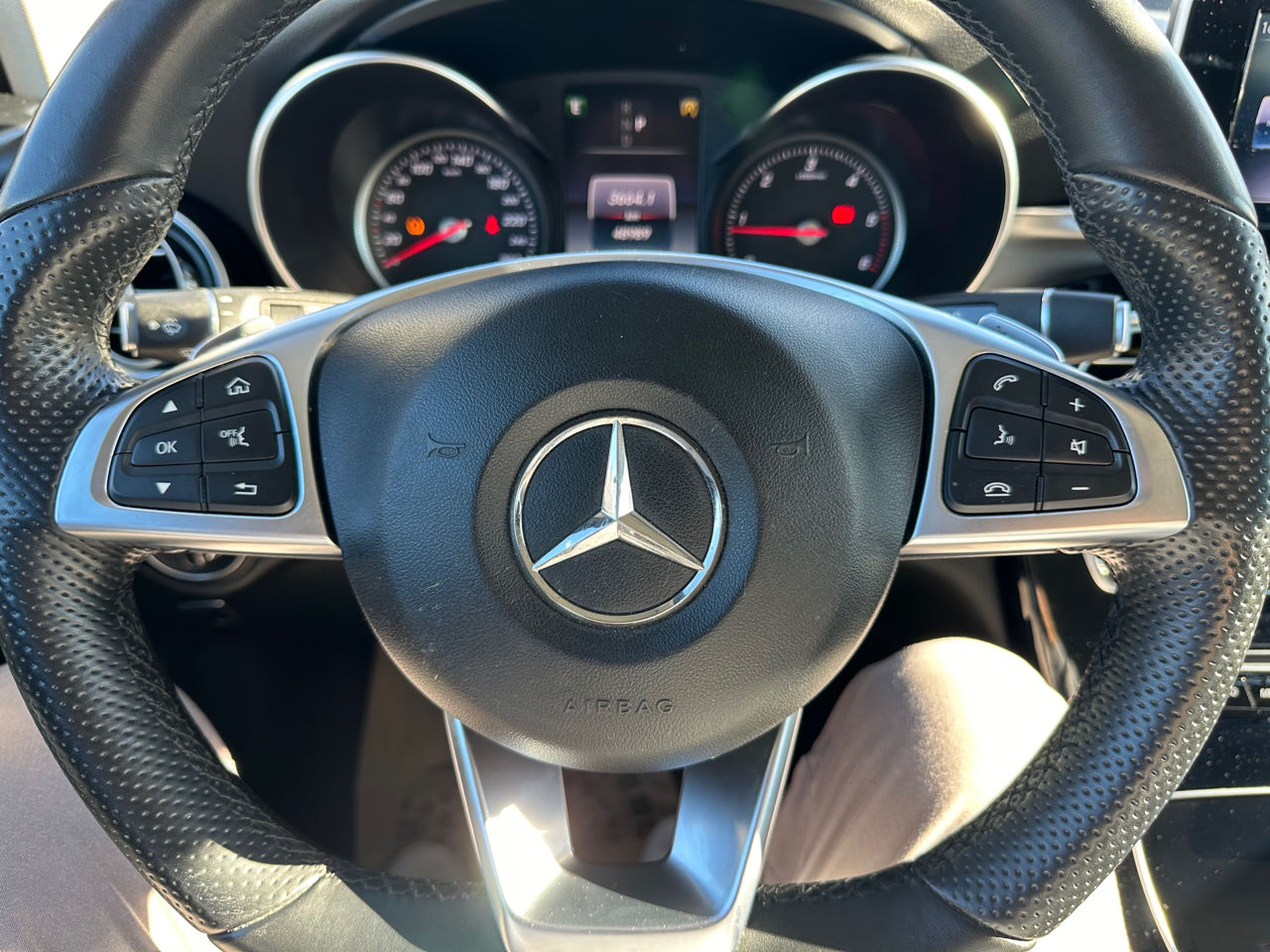 Mercedes GLC foto 10