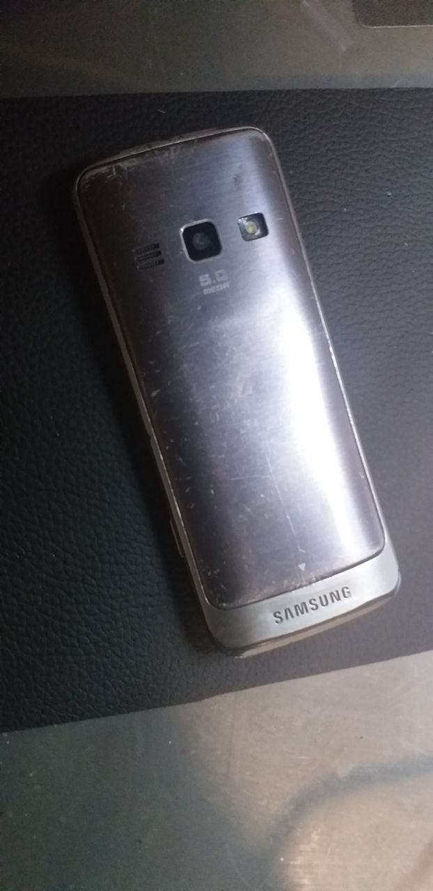 Samsung GT-S5611