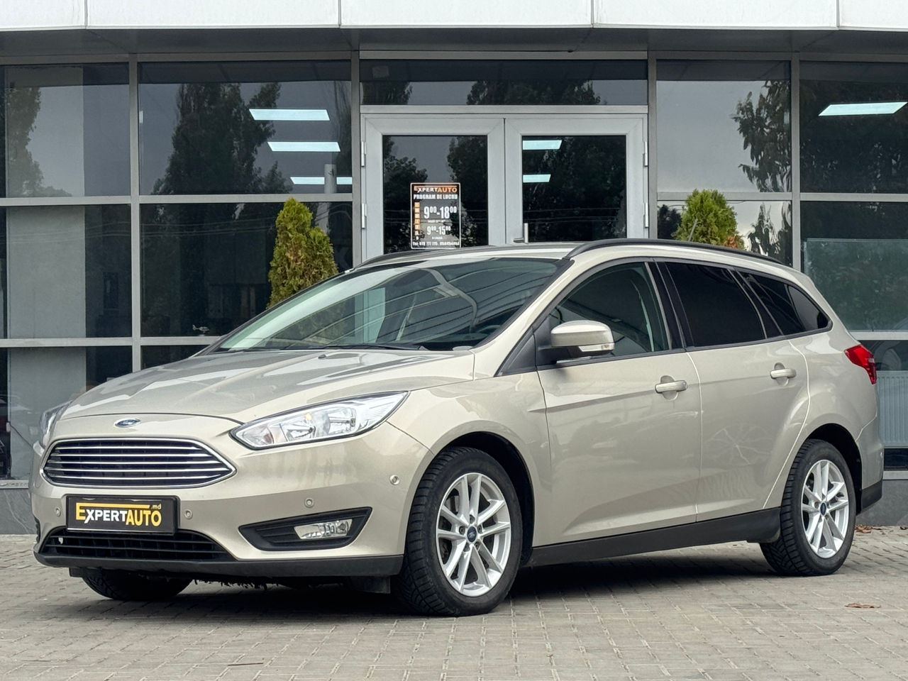 Ford Focus — fotografia principală