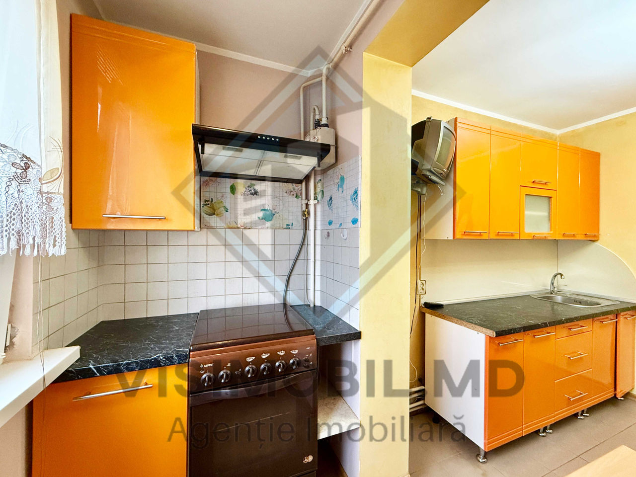 Apartament cu 2 camere, 56 m², Centru, Ungheni foto 11