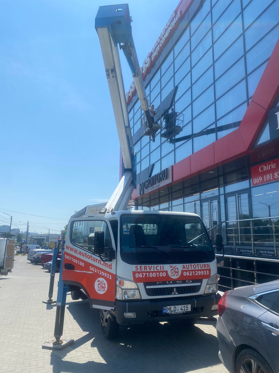Autoturnuri in arenda pentru orice tip de lucrari la inaltime! foto 12