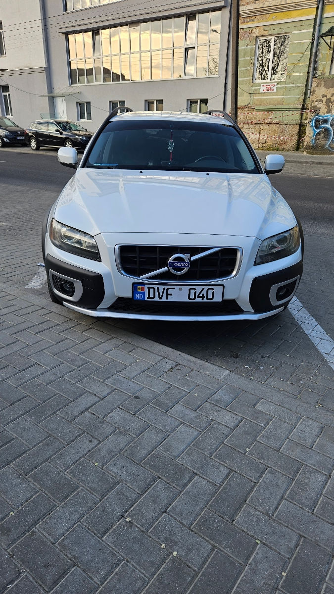 Volvo XC70 фото 3