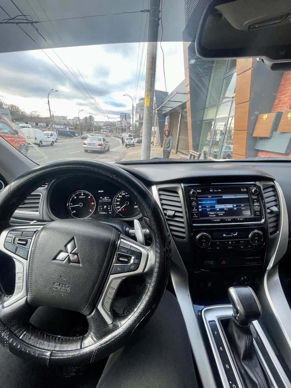 Mitsubishi Pajero Sport foto 7