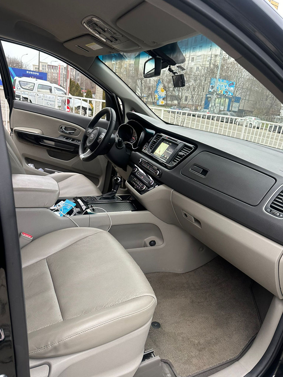 KIA Carnival фото 3