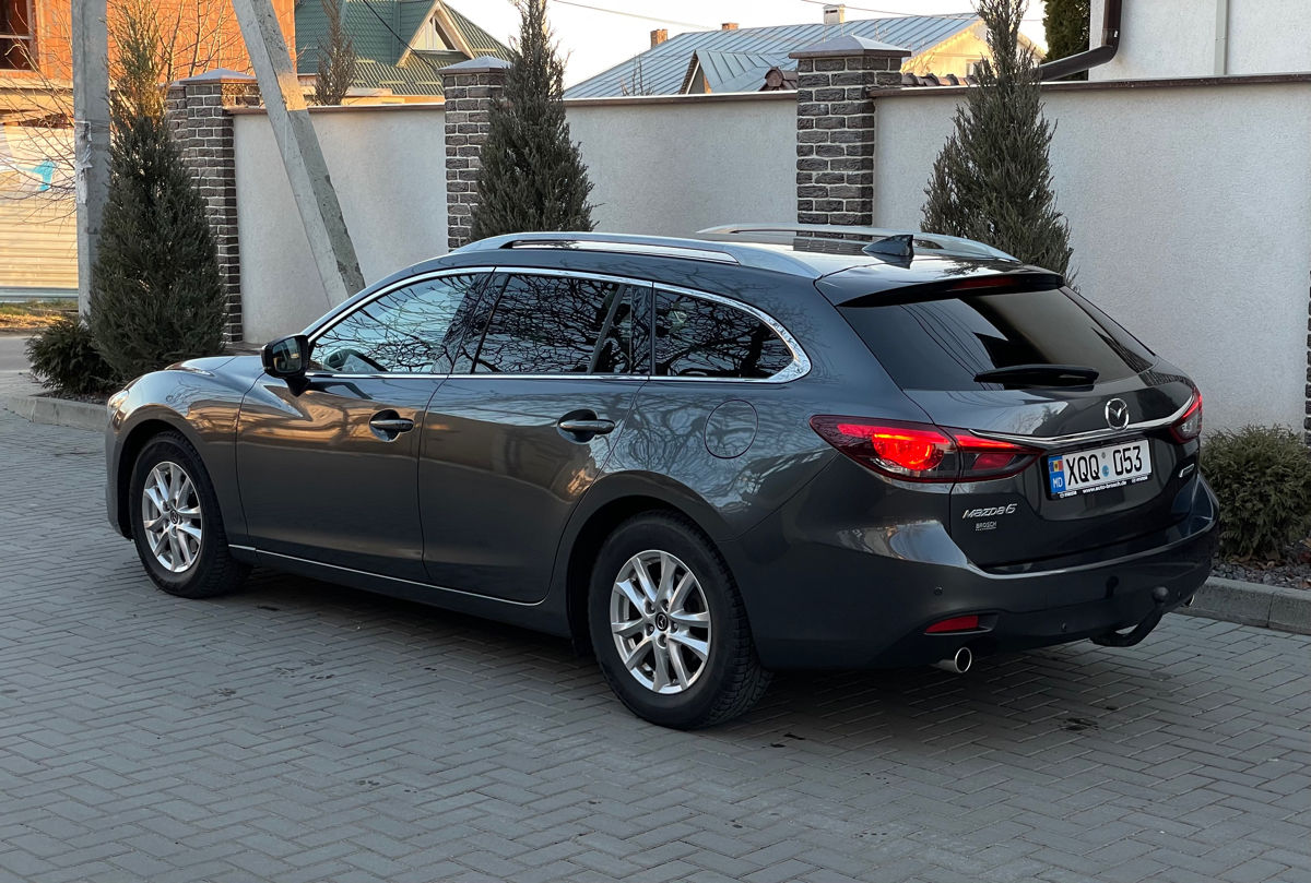 Mazda 6 foto 1