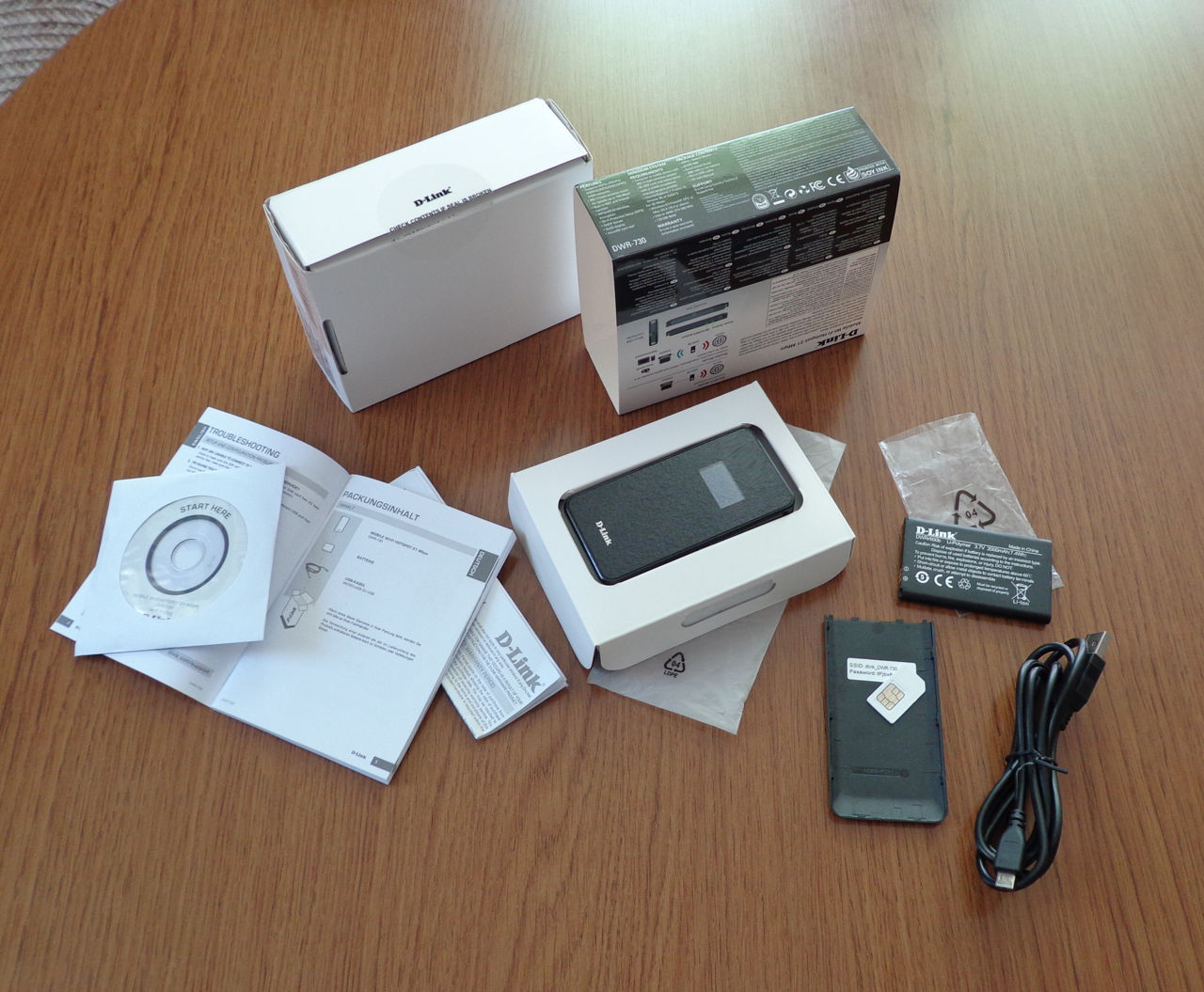 D-Link DWR-730 мобильный роутер с wifi под сим карту модем 2G/3G