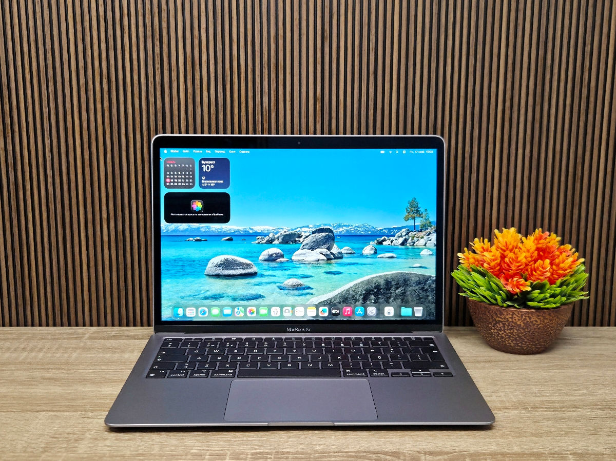 MacBookAir　2020　M1 8GB 256GB MacBook Air 13″ 2020, procesor Apple M1, 8 Cores, 8 GB, 7 core GPU