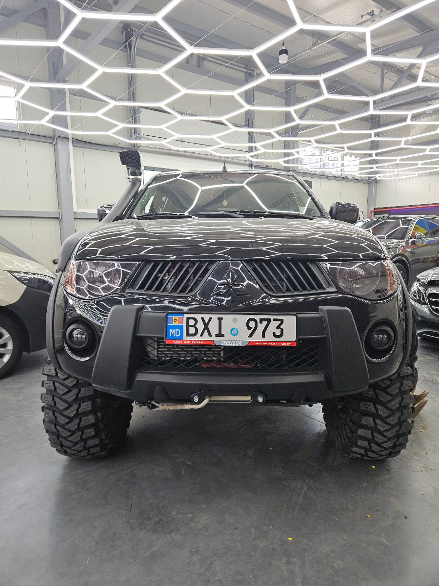 Mitsubishi L200 foto 5
