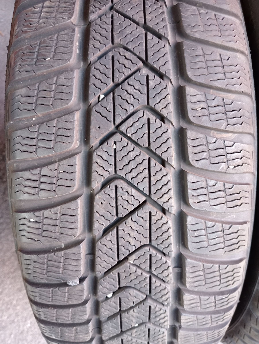 225 55 R17 Pirelli iarna RunFlat foto 2