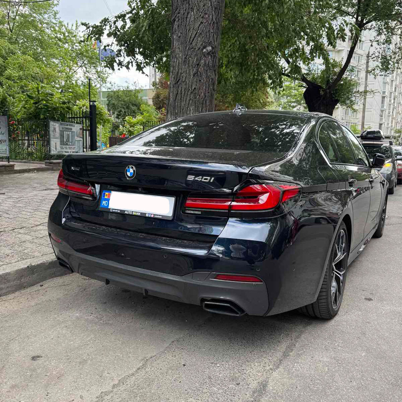 BMW 5 Series фото 4