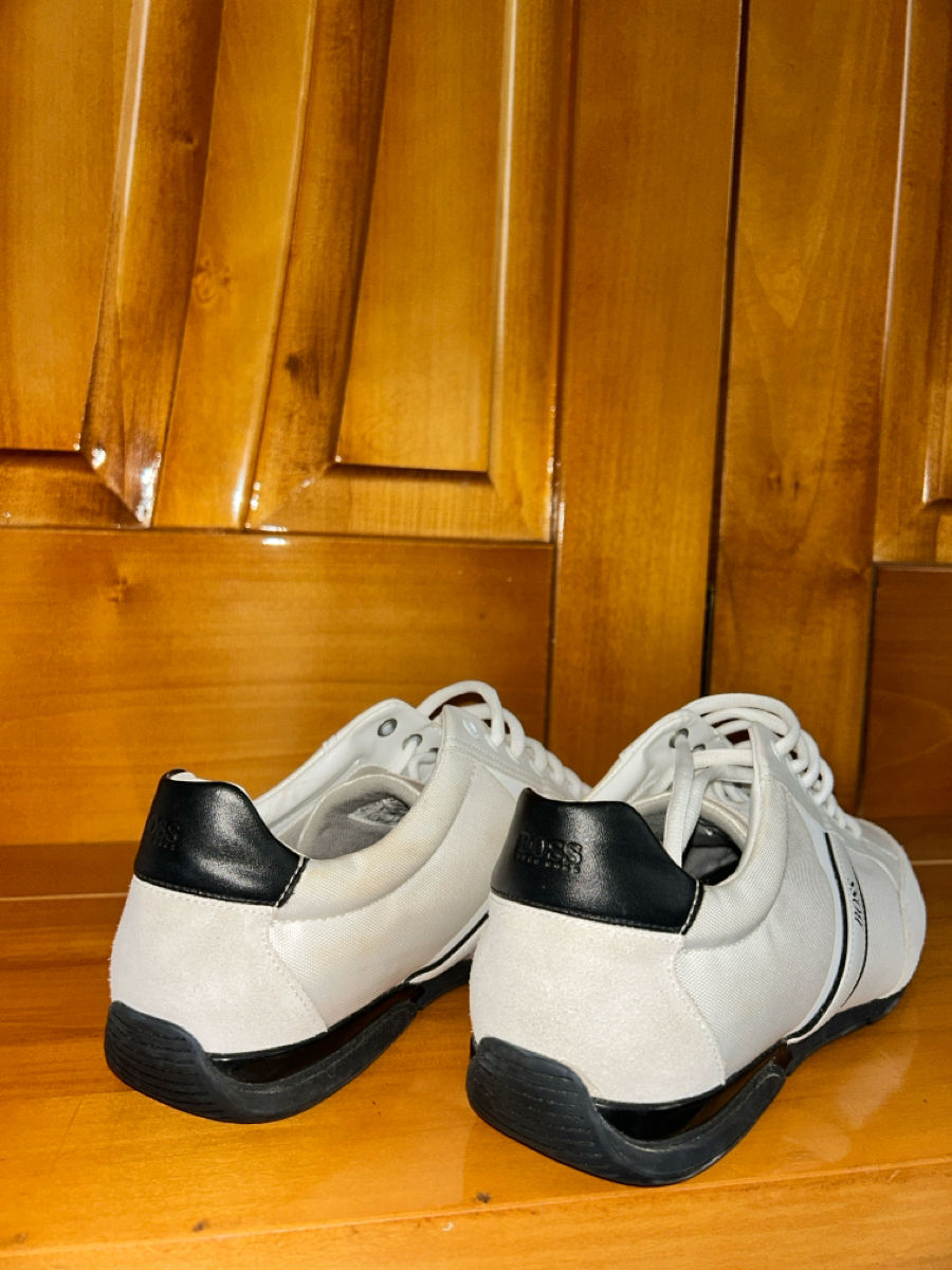 Pantofi sport Boss Hugo Boss - Eleganță și stil urban într-un singur pas! Prețul negociabil foto 3