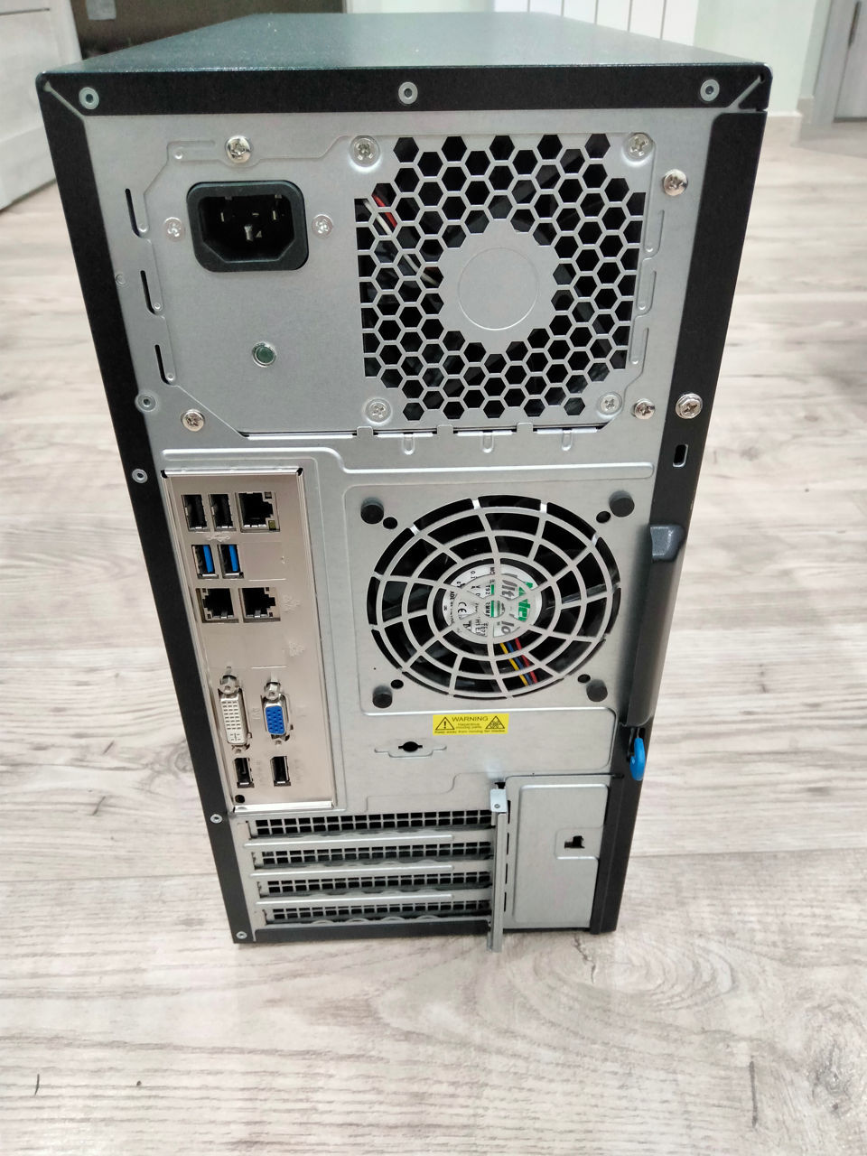 Server Supermicro foto 1