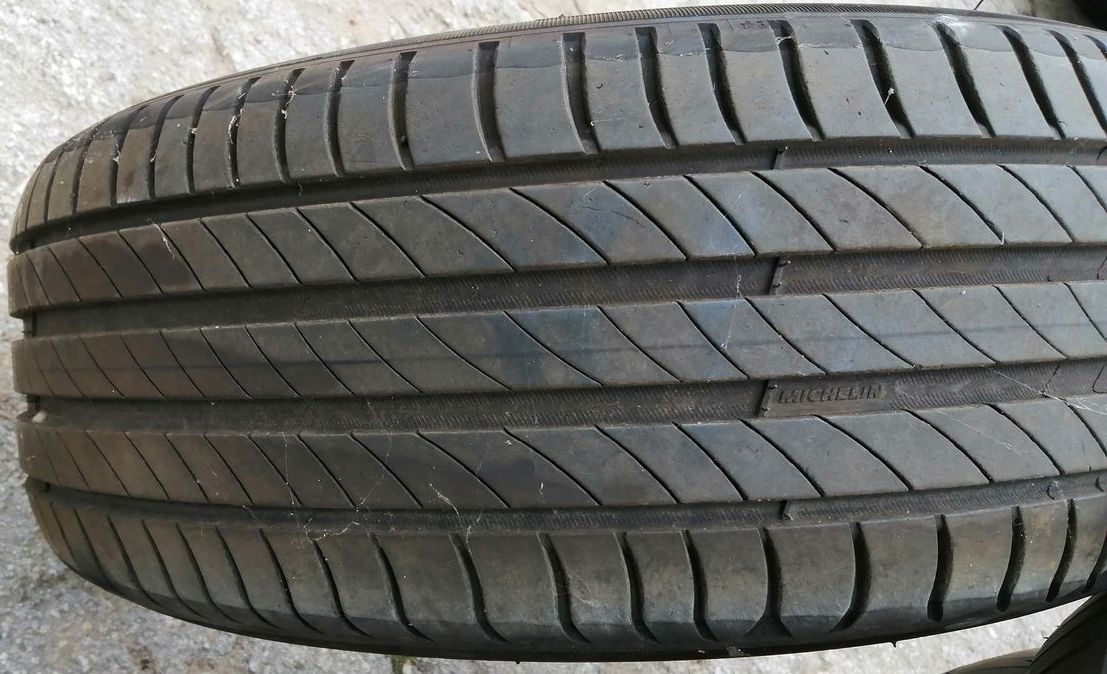 Шины 4 шт. - 185/60 R15; 205/55 R16 Диски 4 шт. Оригинал - R14, 4x108 ...