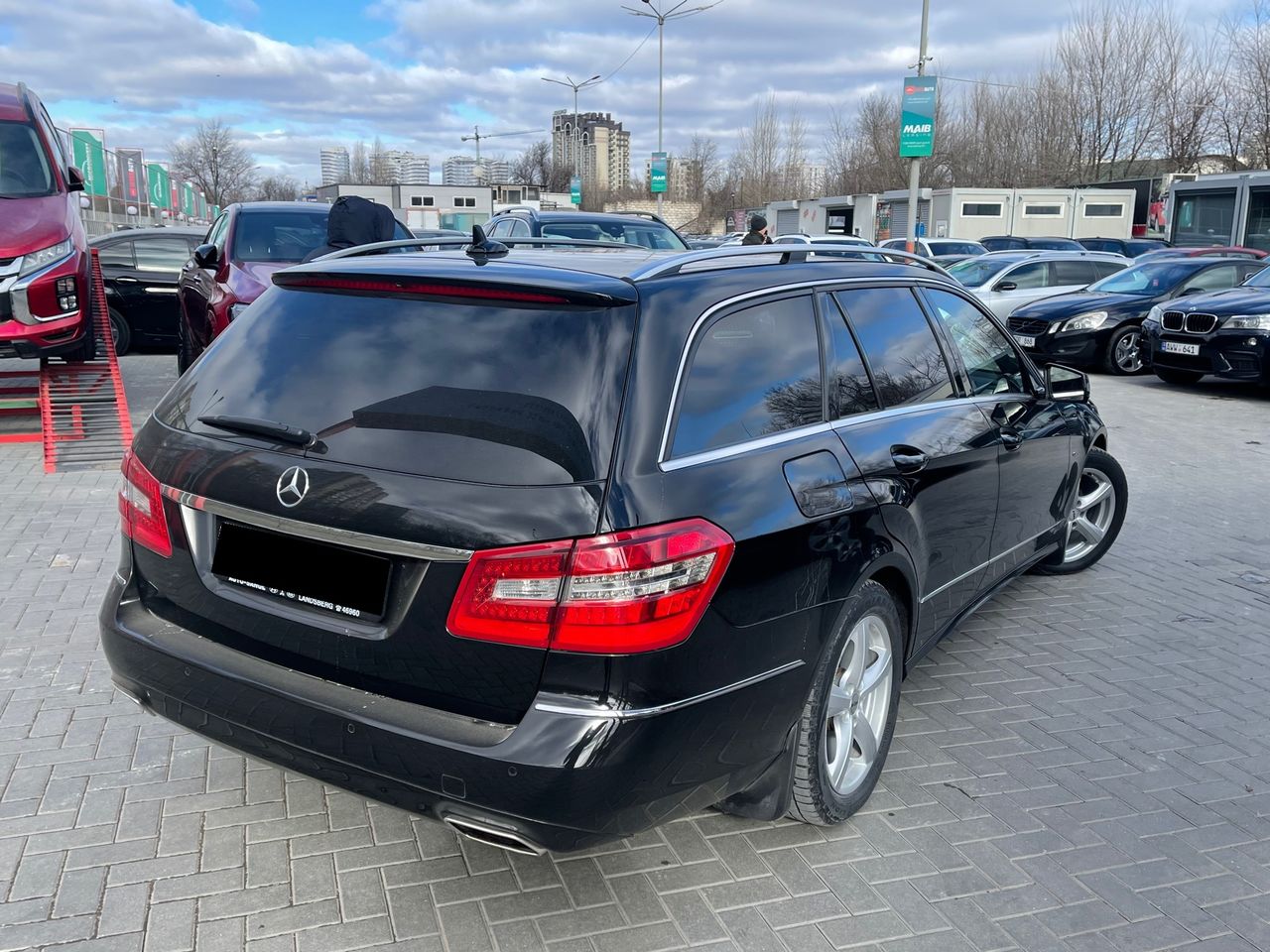 Mercedes E-Class foto 2