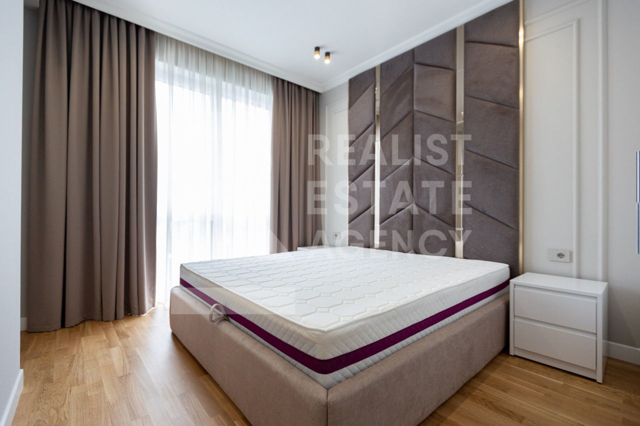 Apartament cu 2 camere, 85 m², Centru, Chișinău foto 1