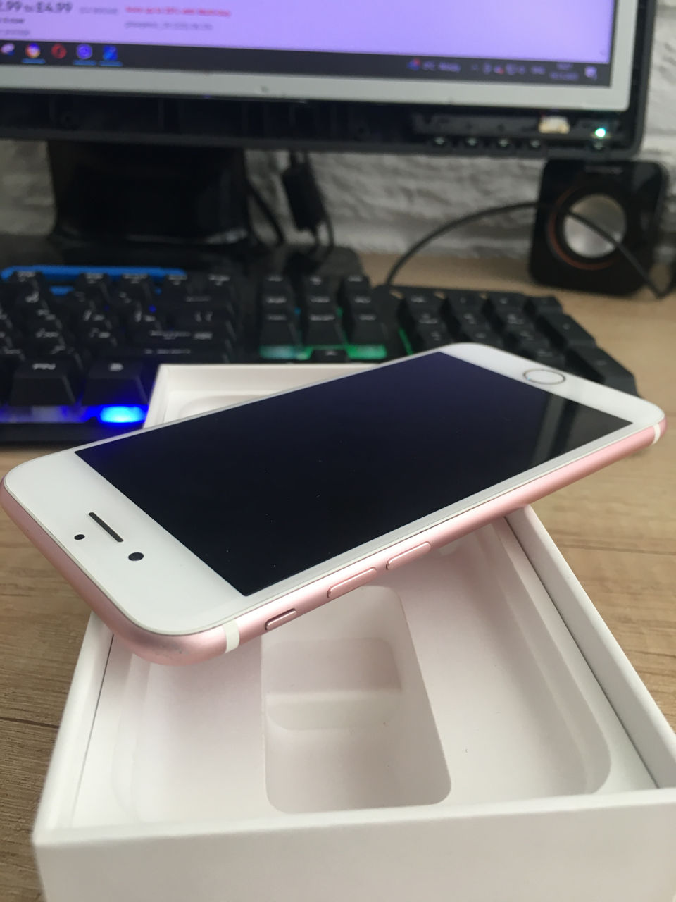 iPhone 7, Rose Gold, 32Gb foto 5