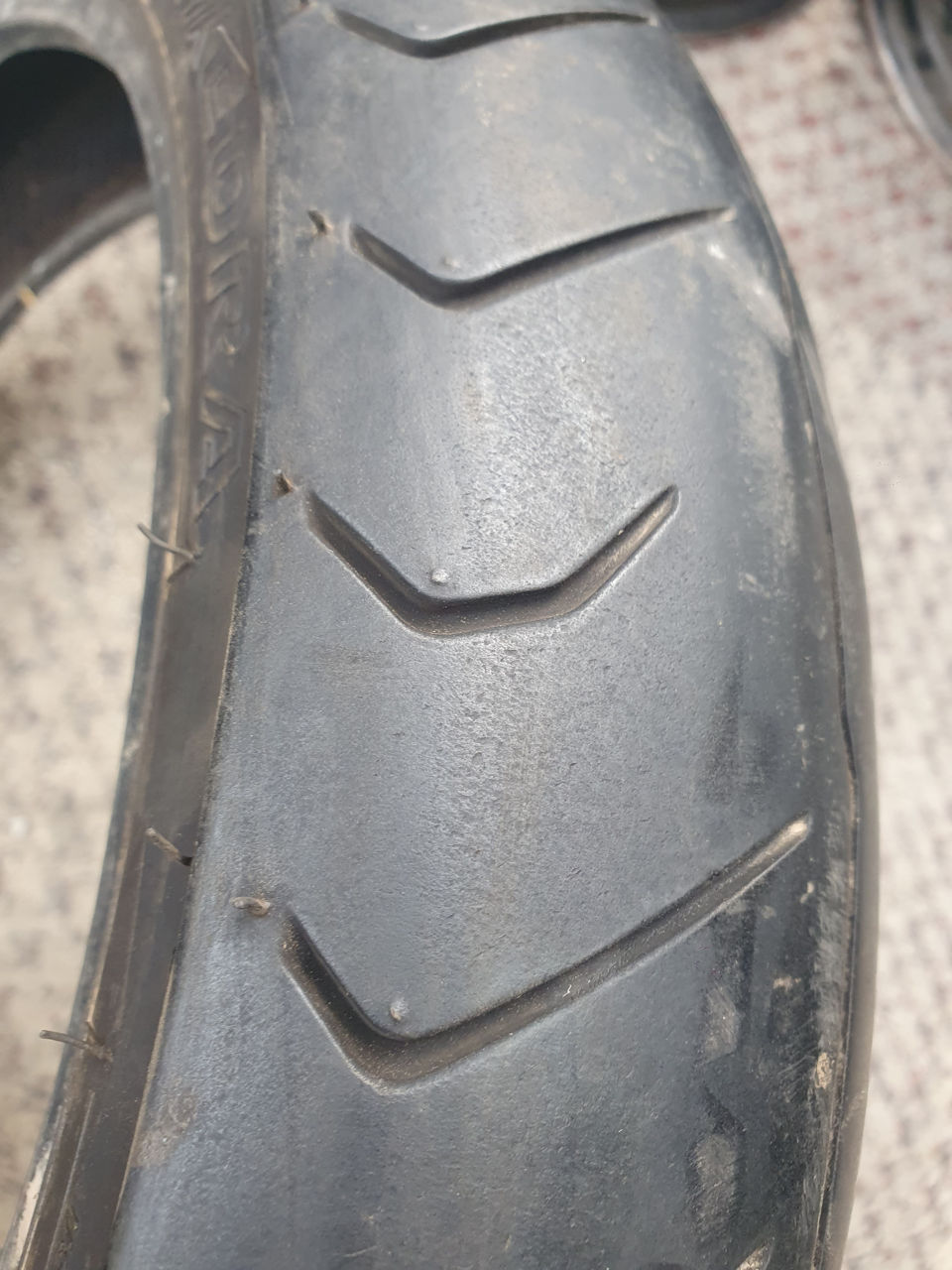 130/70/ R18- BRIDGESTONE. МОТО-ШИНЫ. foto 4